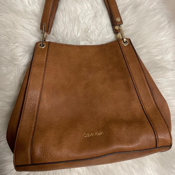 Calvin Klein Handbags - Calvin Klein bag